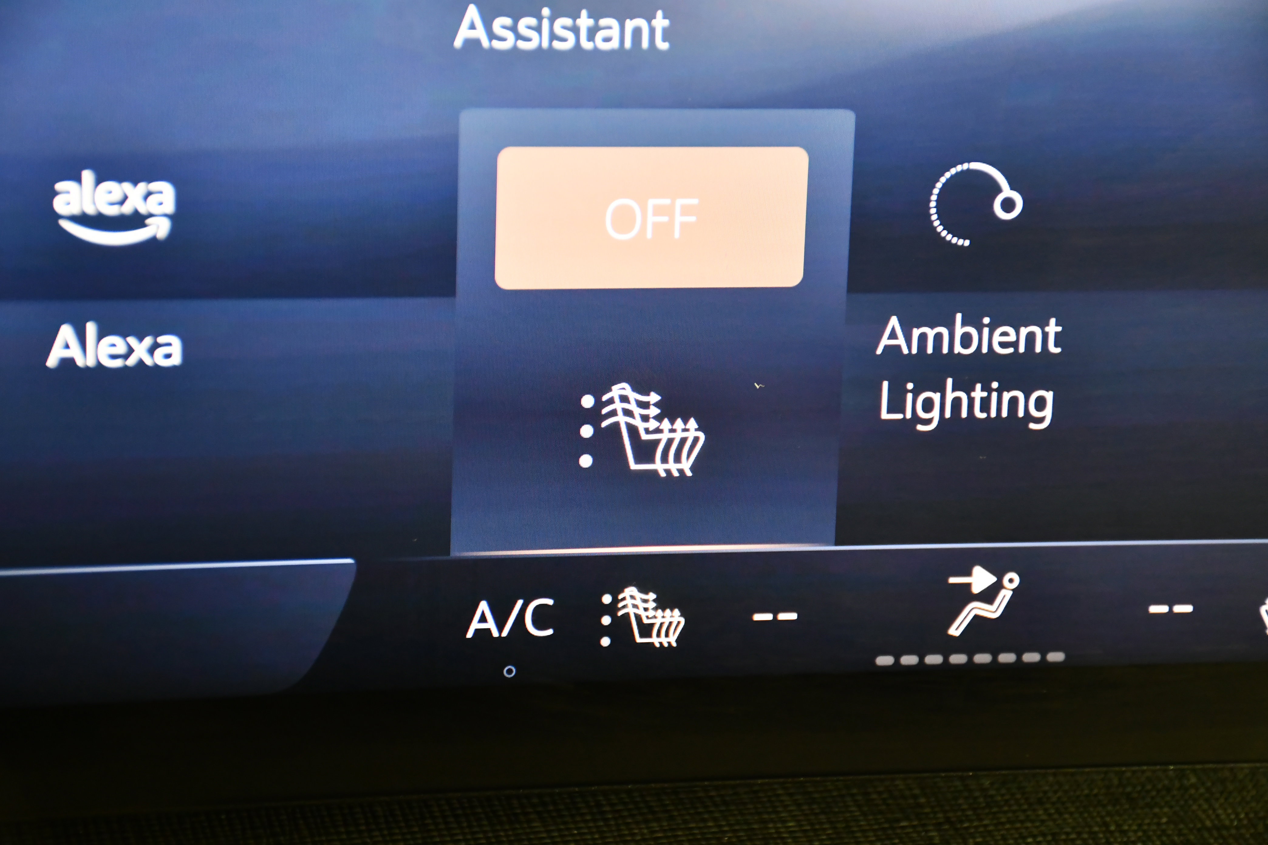 Used 2025 Buick Enclave Preferred image 29