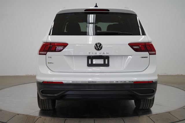 Used 2022 Volkswagen Tiguan SE w/ Panoramic Sunroof Package image 6