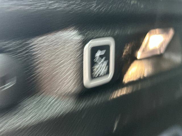 Used 2022 Jeep Grand Cherokee L Limited image 12