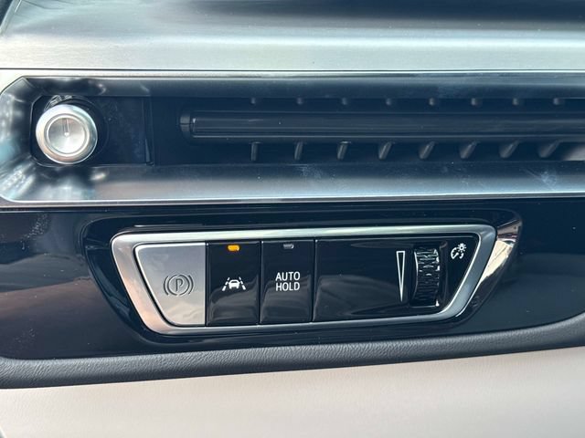 New 2026 Cadillac Lyriq Sport AWD/4WD image 31