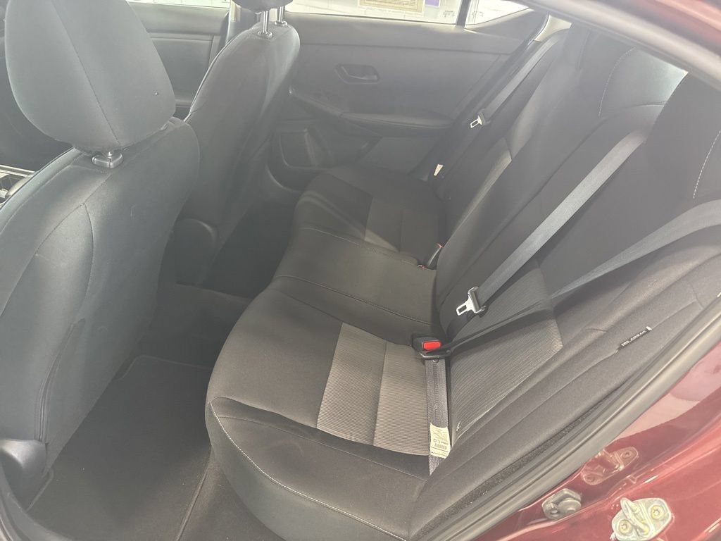 Used 2024 Nissan Sentra SV FWD image 11