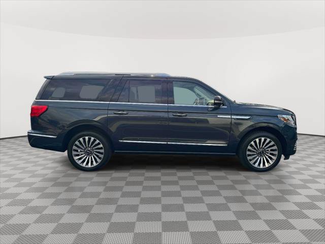 Used 2021 Lincoln Navigator L Reserve w/ Luxury Package AWD/4WD image 8