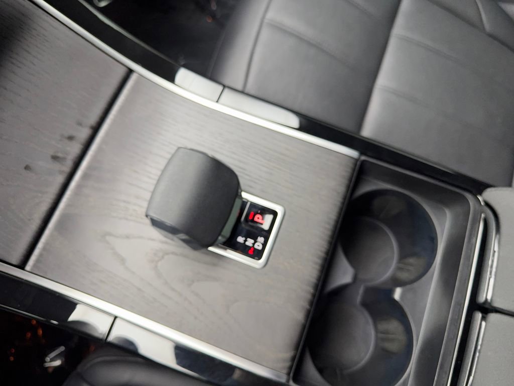 Used 2025 Land Rover Range Rover Evoque S image 66