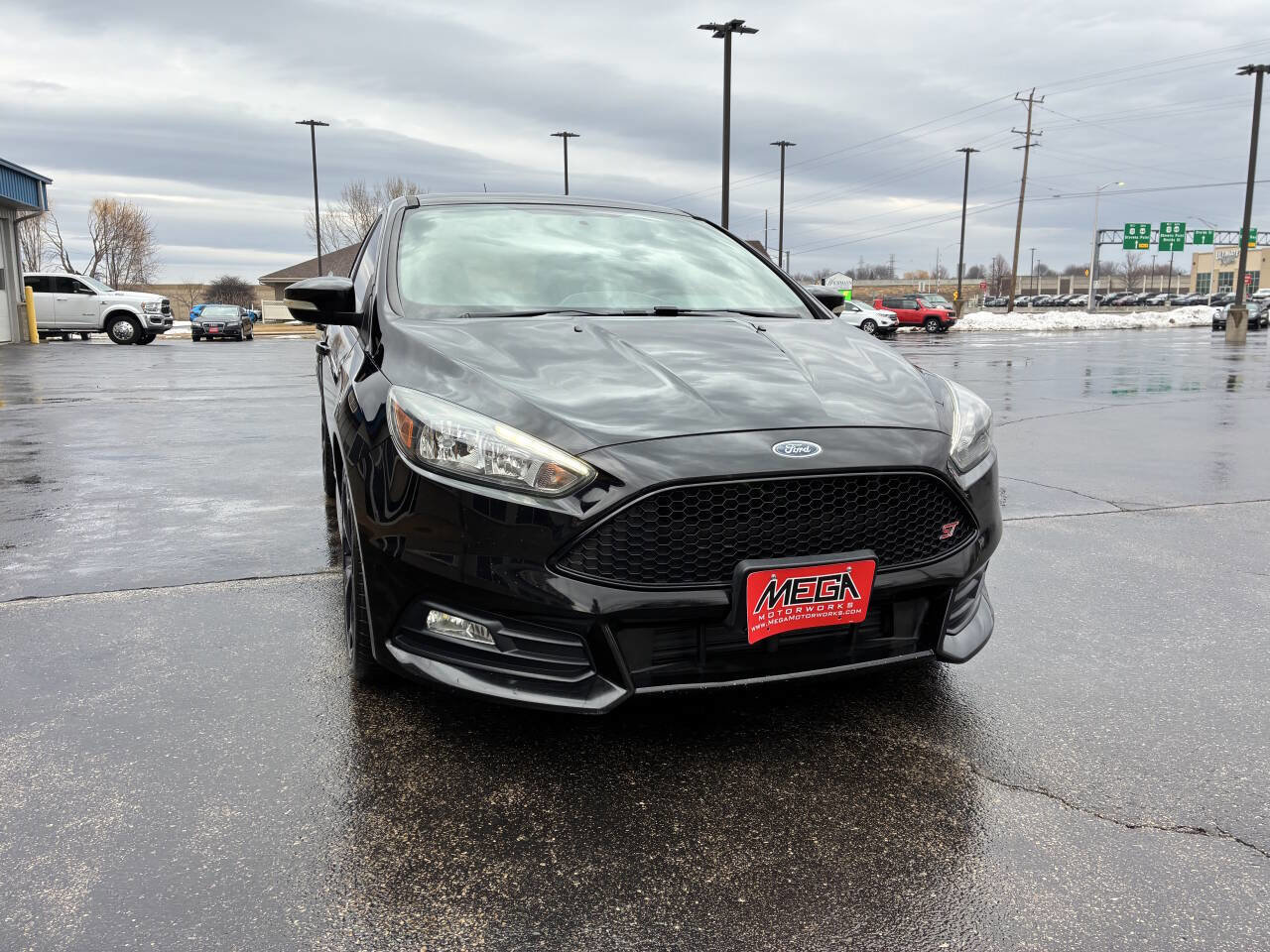Used 2017 Ford Focus ST image 22
