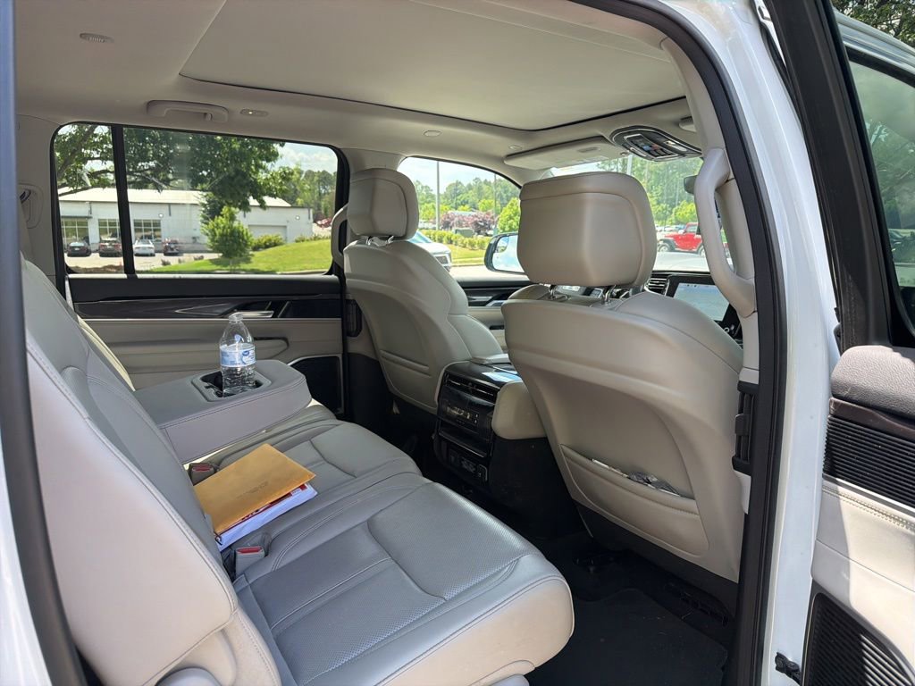 Used 2024 Jeep Wagoneer 2WD w/ Premium Group I image 28