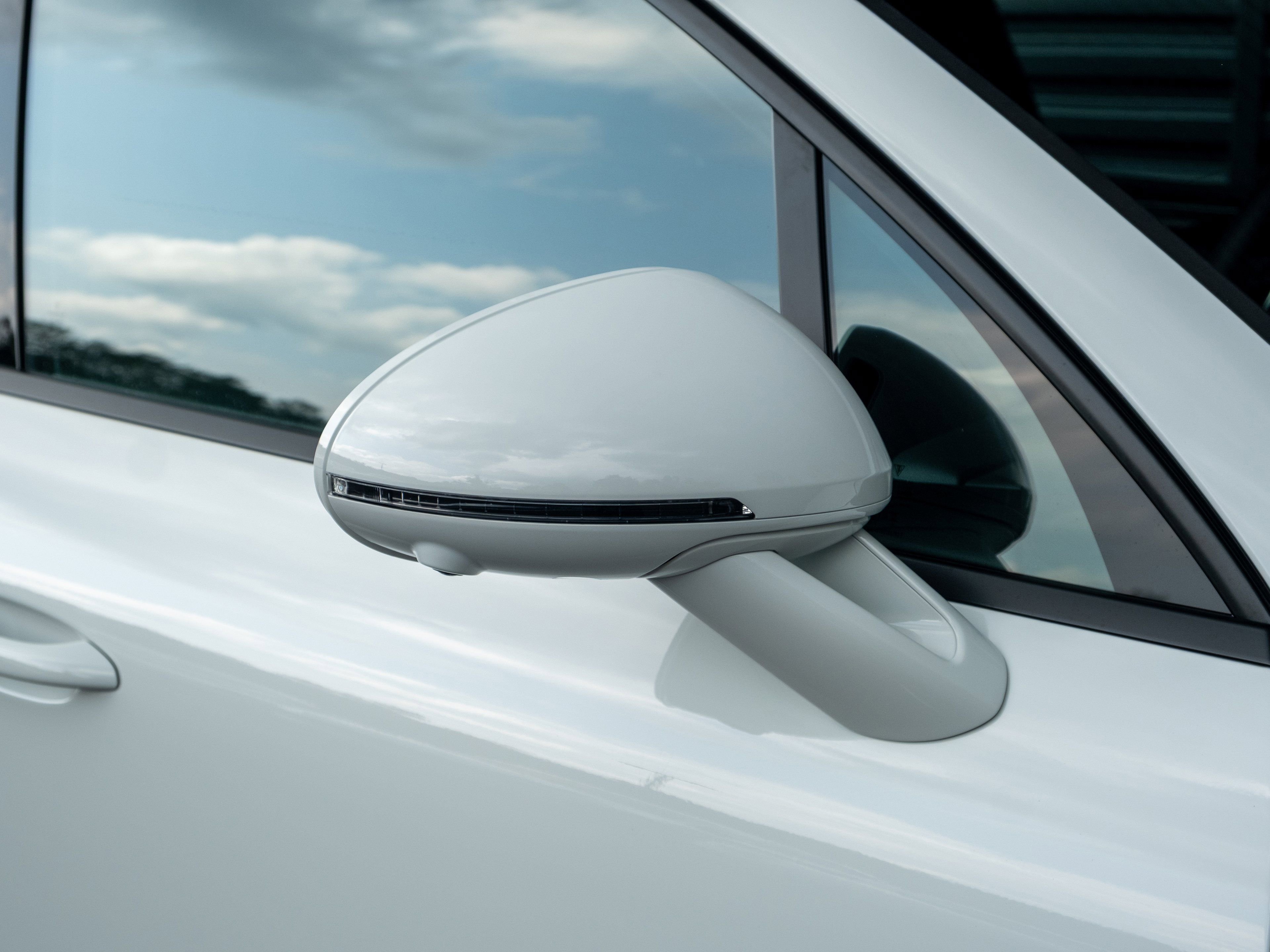 Certified 2026 Porsche Macan image 34