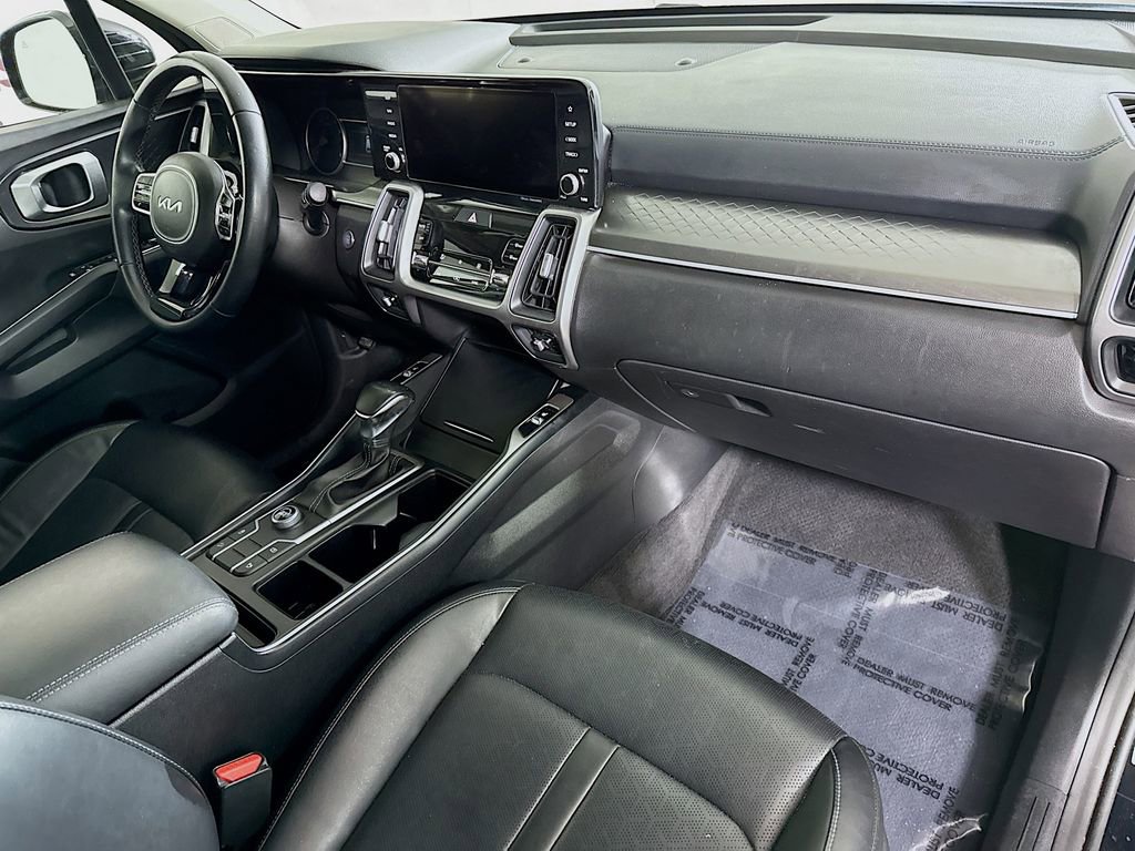 Used 2022 Kia Sorento S image 32