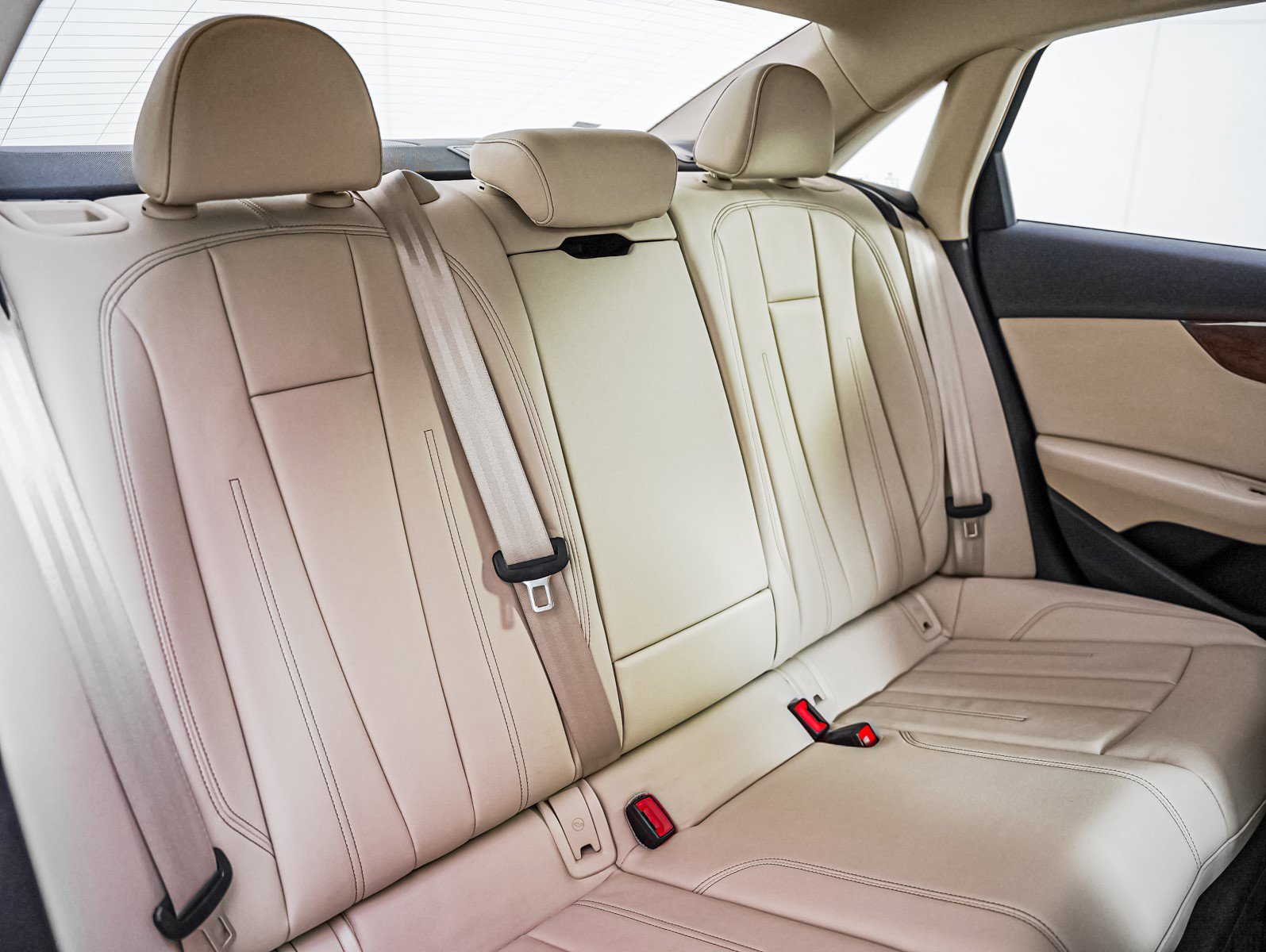 Used 2023 Audi A4 2.0T Premium w/ Convenience Package image 13