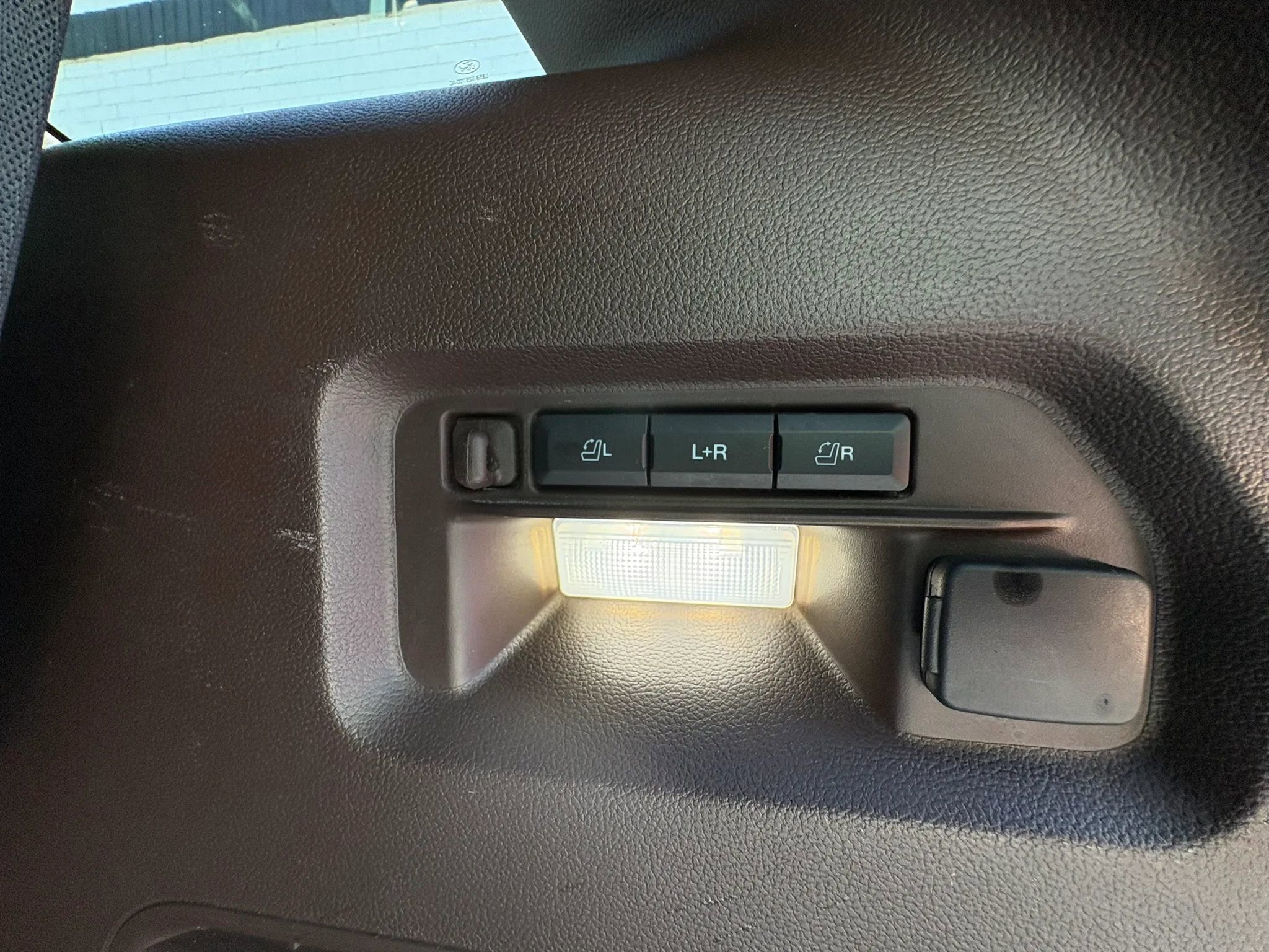 Used 2021 Ford Explorer King Ranch w/ Premium Technology Package AWD/4WD image 26