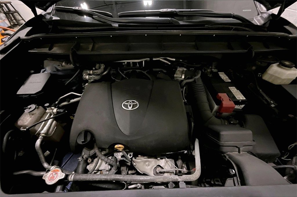 Used 2022 Toyota Highlander XLE image 30