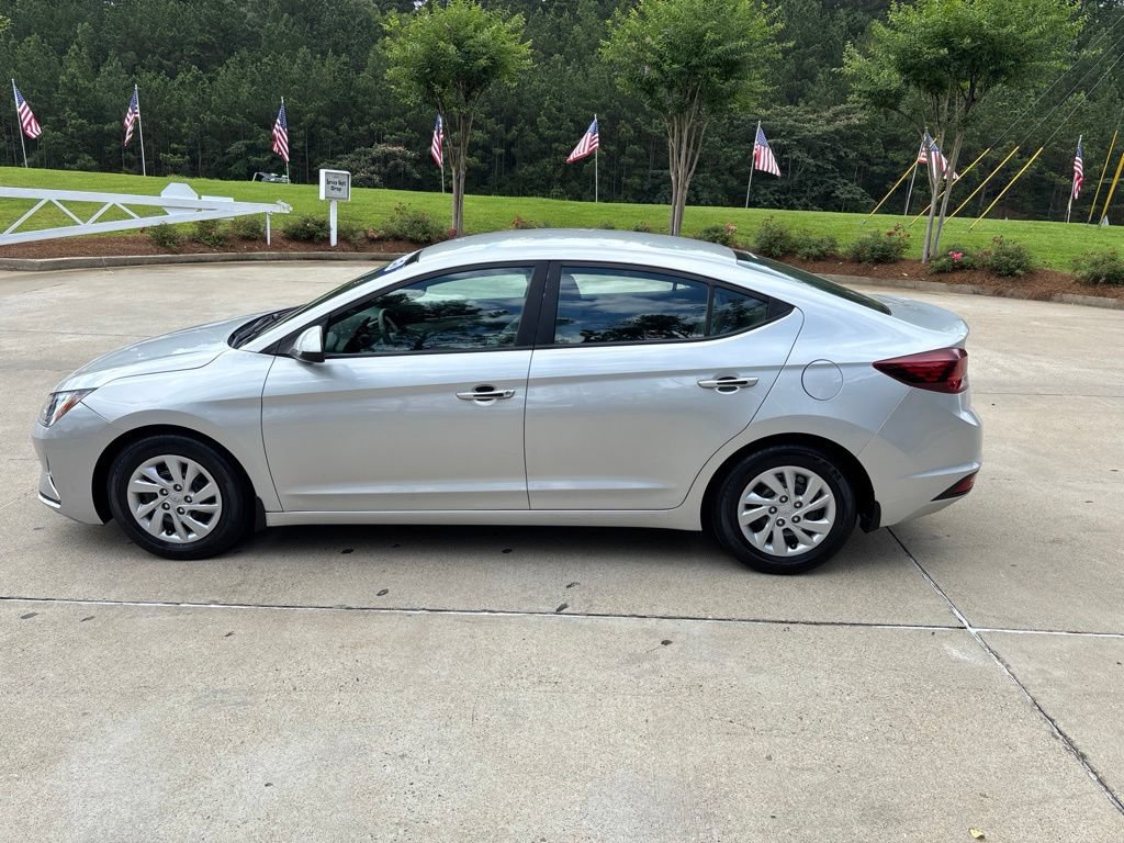 Used 2020 Hyundai Elantra SE FWD image 17