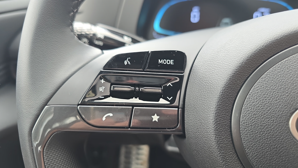 New 2026 Hyundai Elantra SEL Sport Premium FWD image 16