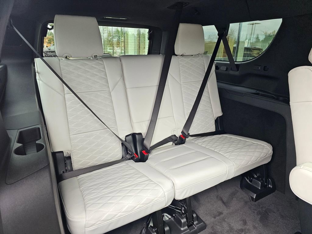 New 2026 Cadillac Escalade ESV Platinum Sport AWD/4WD image 13