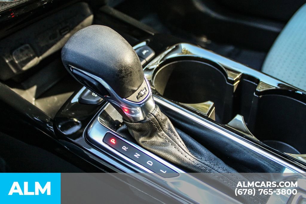 Used 2025 Chevrolet Trax LT w/ LT Convenience Package image 36