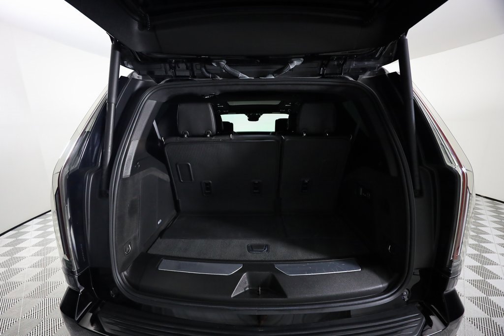 Used 2025 Cadillac Escalade V image 7