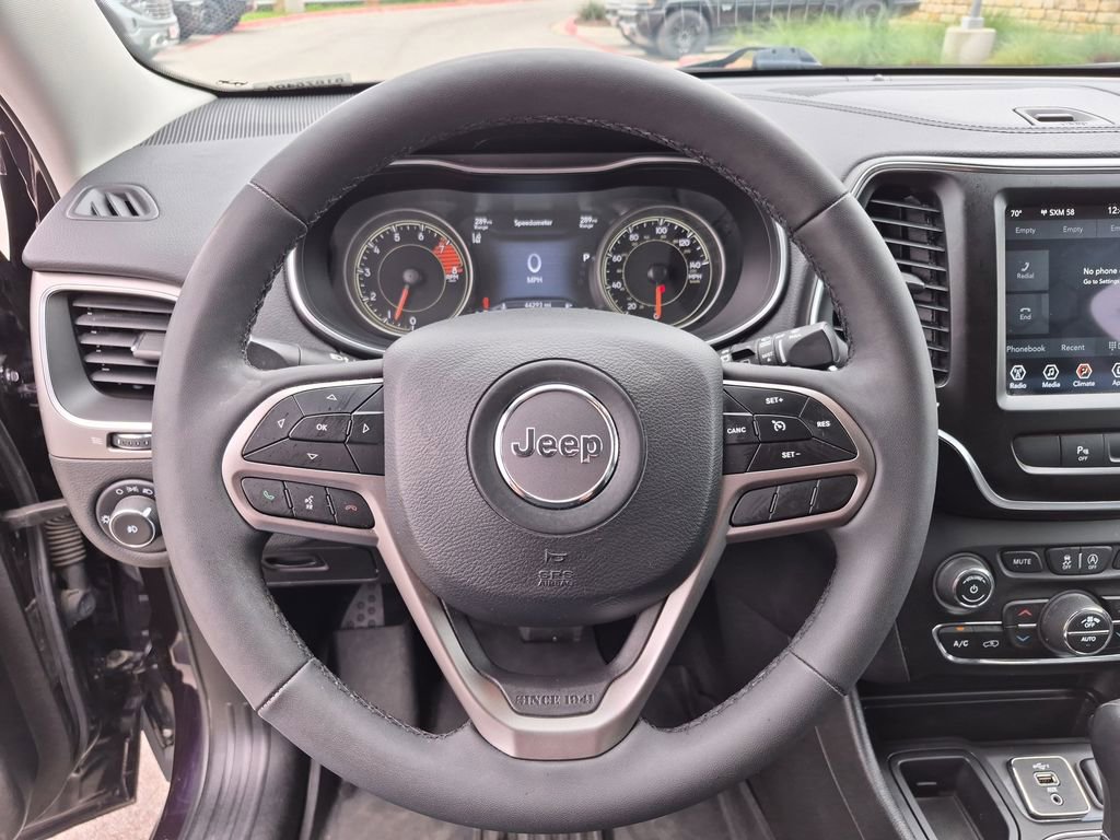 Used 2021 Jeep Cherokee Latitude Lux w/ Comfort/Convenience Group FWD image 21