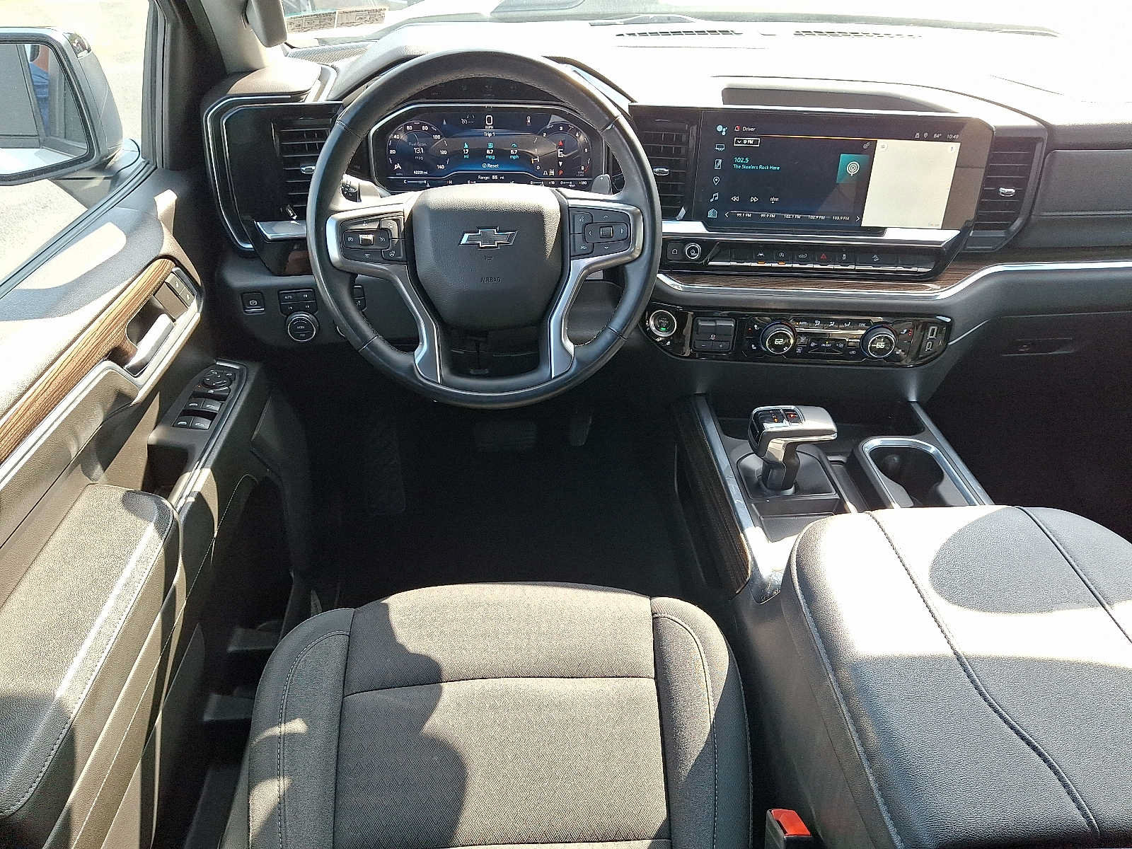 Used 2024 Chevrolet Silverado 1500 LT Trail Boss w/ Protection Package AWD/4WD image 11