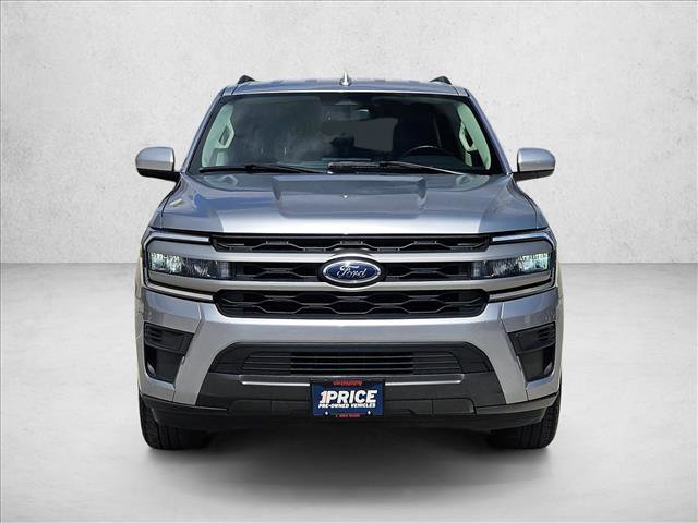 Used 2024 Ford Expedition XLT AWD/4WD image 2