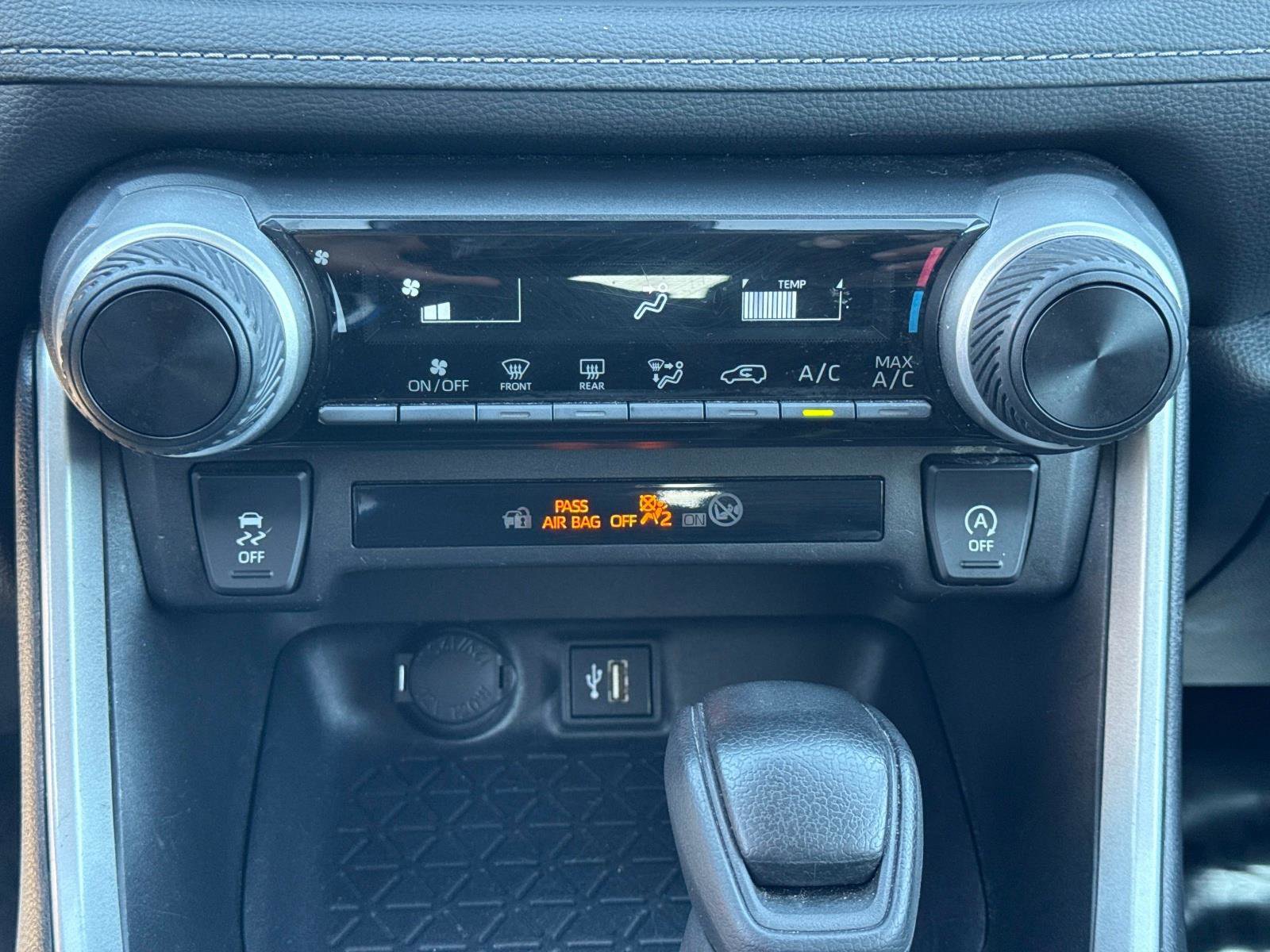 Used 2024 Toyota RAV4 LE image 25