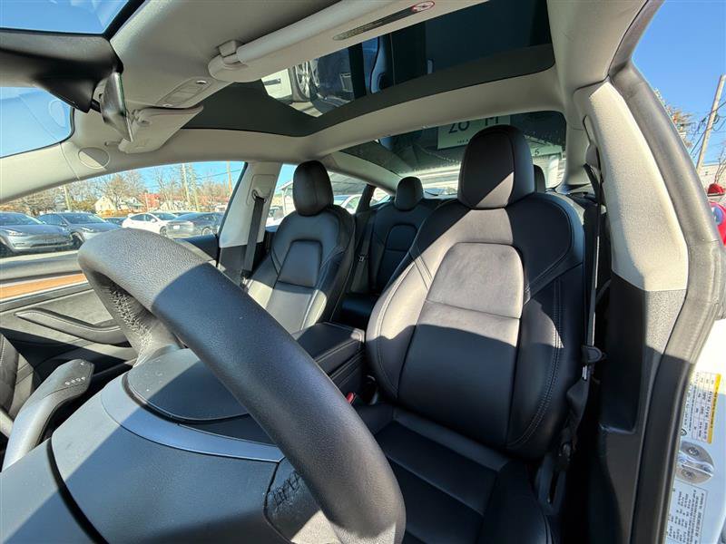 Used 2023 Tesla Model 3 Standard Range RWD image 8