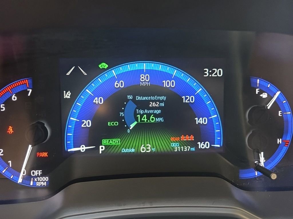 Used 2022 Toyota Corolla LE image 23