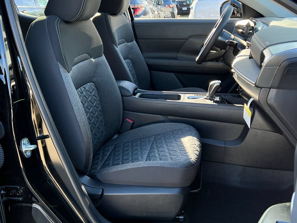 New 2026 Nissan Kicks SV w/ SV Premium Package AWD/4WD image 21