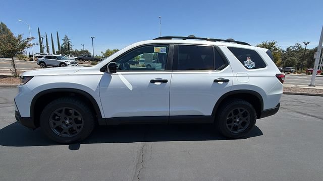 Used 2023 Honda Pilot TrailSport image 7