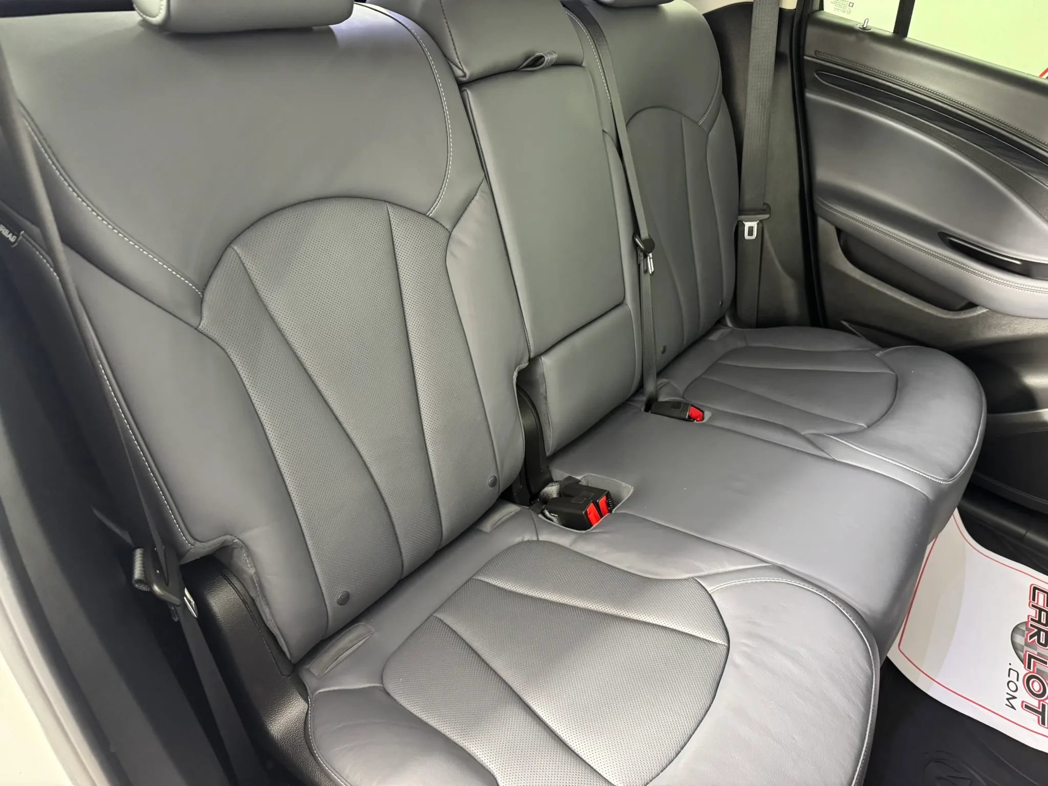 Used 2020 Buick Envision Essence FWD image 38