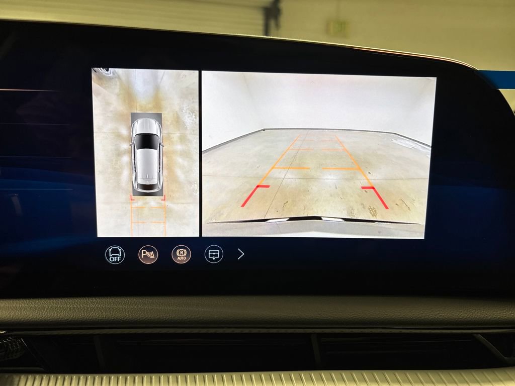 New 2026 Cadillac Optiq Sport 1 image 39