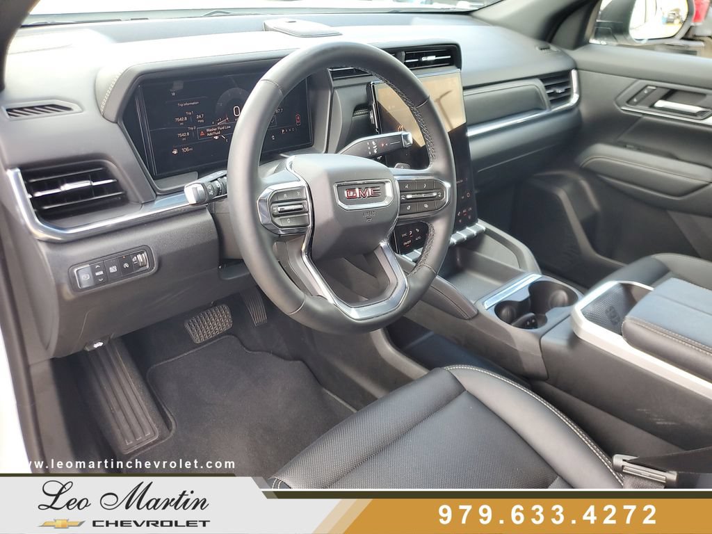 Used 2026 GMC Terrain Elevation w/ Elevation Premium Package FWD image 16