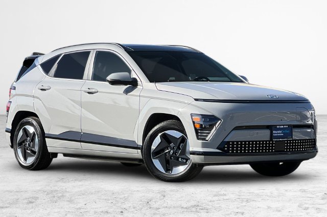 Certified 2025 Hyundai Kona Limited FWD image 2