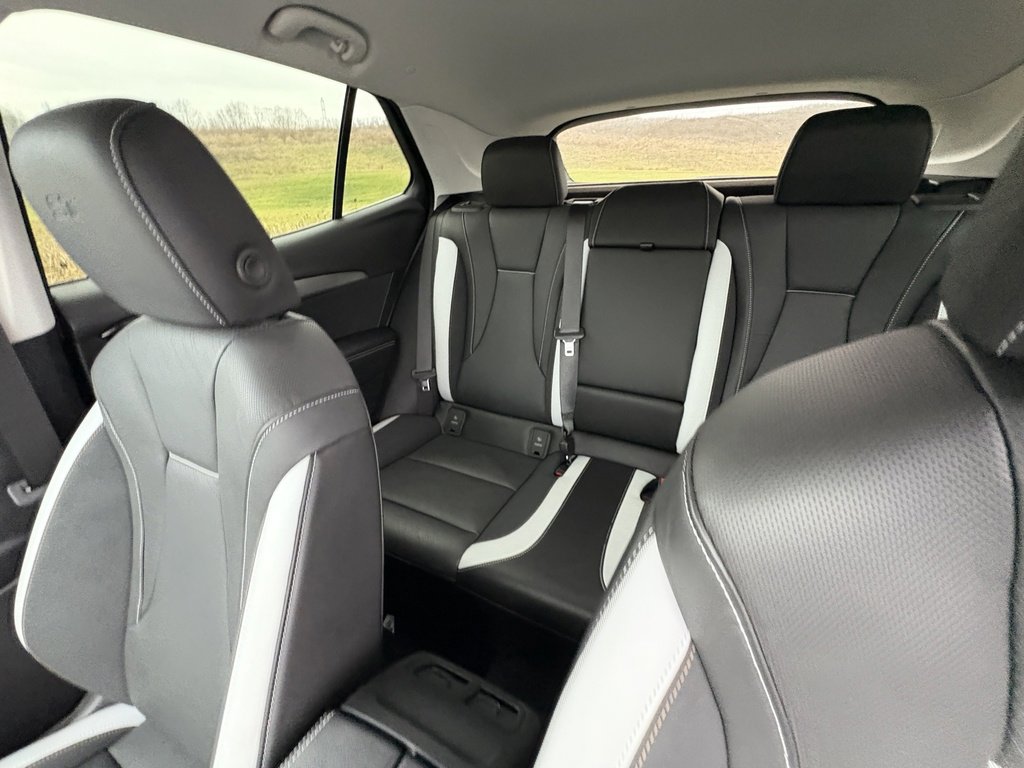 Used 2024 Buick Envision Sport Touring image 36