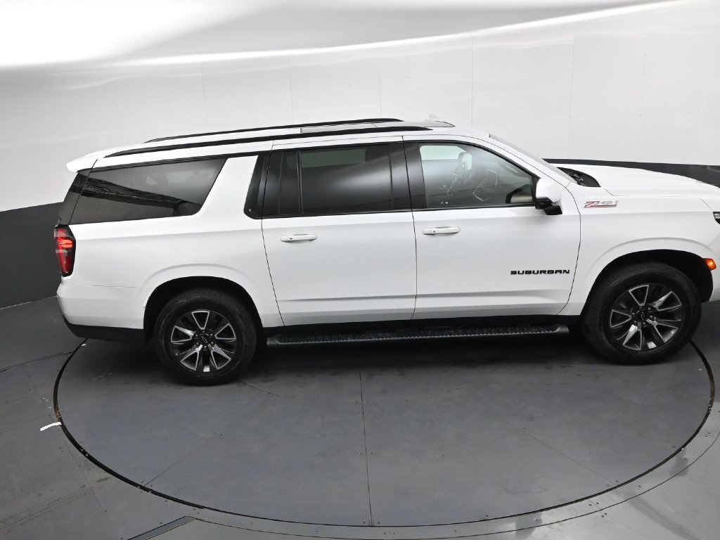 Used 2022 Chevrolet Suburban Z71 w/ Luxury Package AWD/4WD image 30