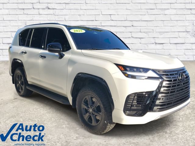 Used 2025 Lexus LX 700h Overtrail w/ Accessory Package (Z1) AWD/4WD image 5