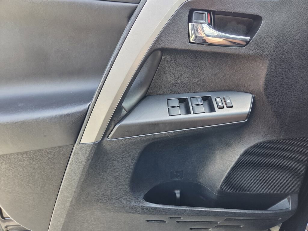 Used 2018 Toyota RAV4 XLE w/ Plus Extra Value Package image 26