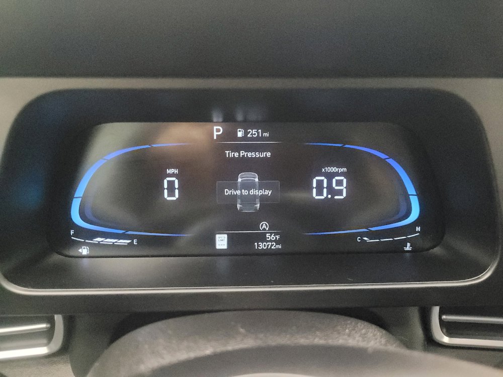 Used 2024 Hyundai Elantra SE FWD image 23