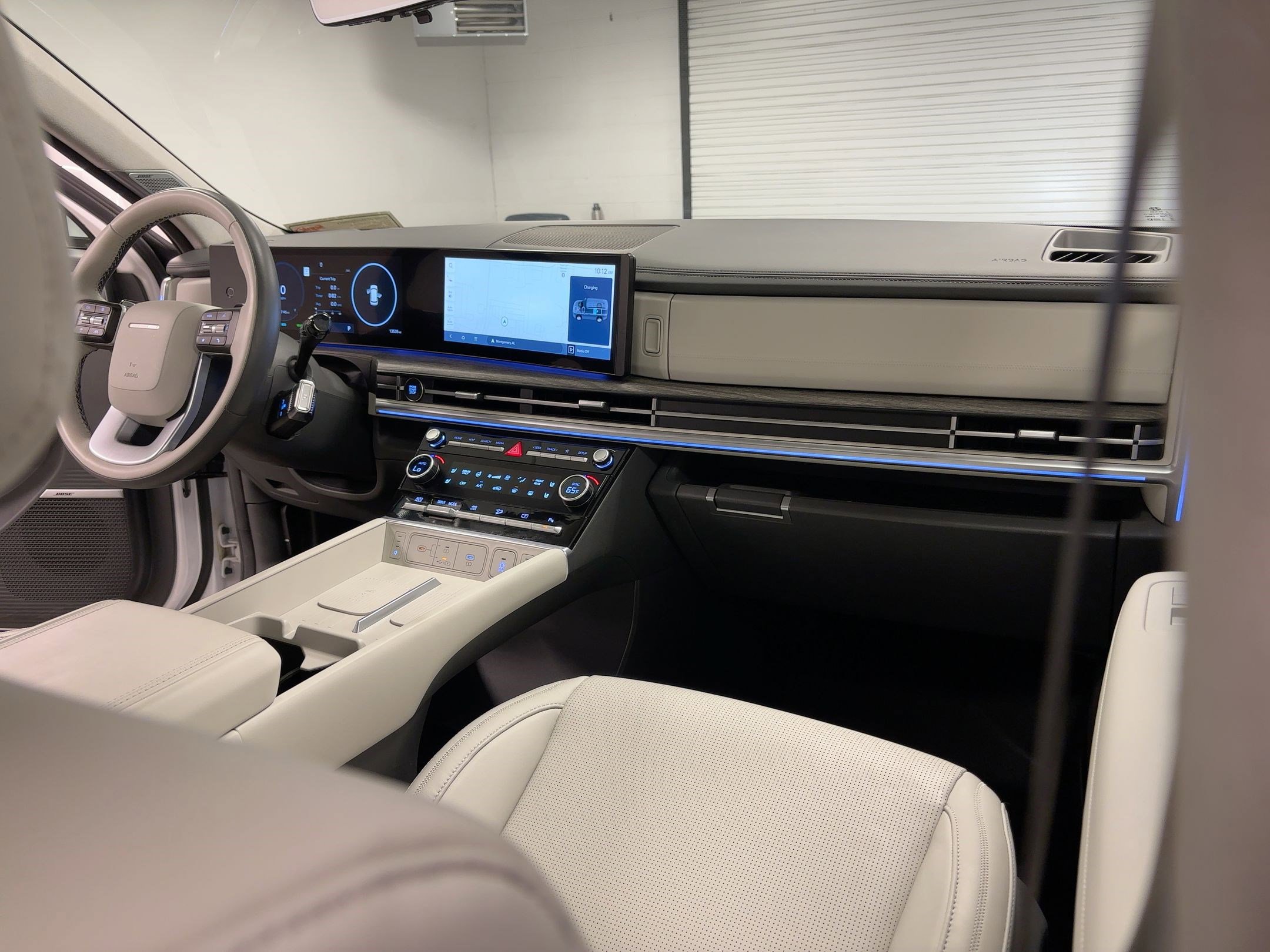 Used 2024 Hyundai Santa Fe Calligraphy image 29