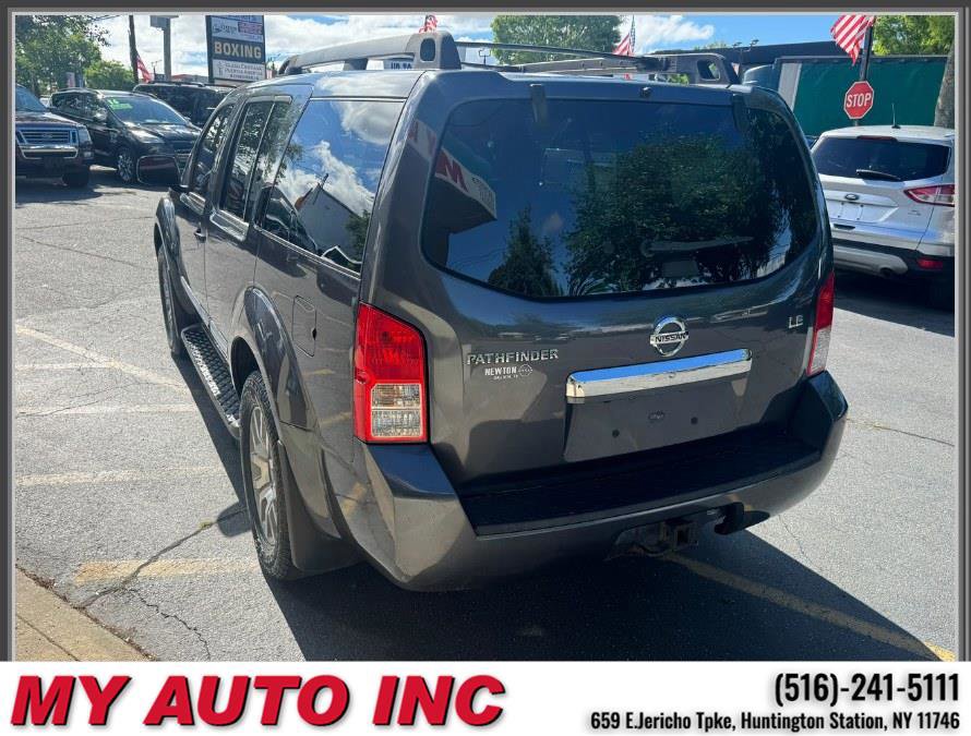 Used 2011 Nissan Pathfinder LE w/ Navigation Pkg AWD/4WD image 6