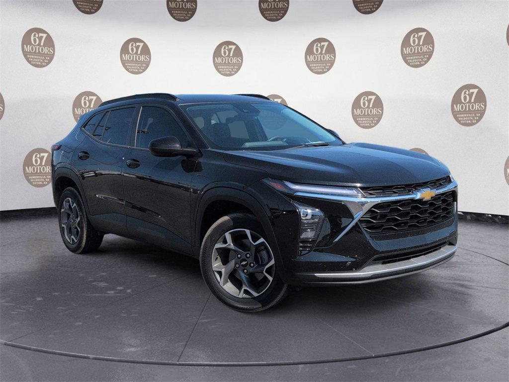 Used 2025 Chevrolet Trax LT