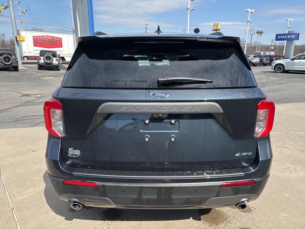 Used 2024 Ford Explorer XLT w/ Equipment Group 202A AWD/4WD image 7