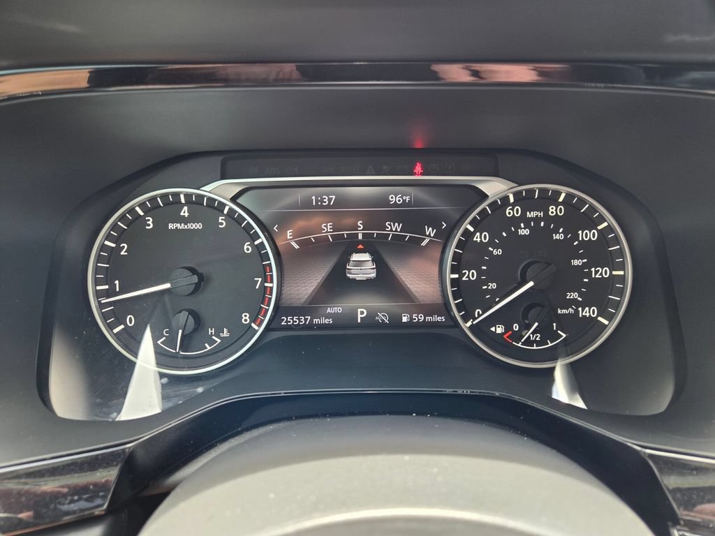 Used 2022 Nissan Pathfinder Platinum w/ Cargo Package AWD/4WD image 32
