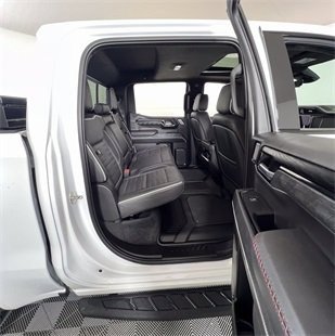Used 2024 GMC Sierra 1500 AT4X image 6
