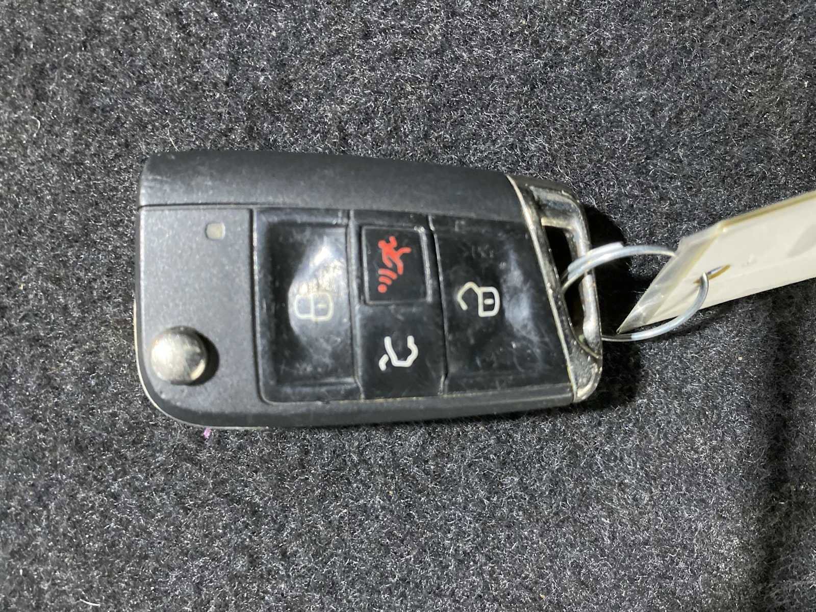 Used 2018 Volkswagen Tiguan SE AWD/4WD image 20