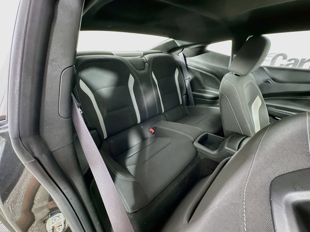 Used 2017 Chevrolet Camaro LT RWD image 27