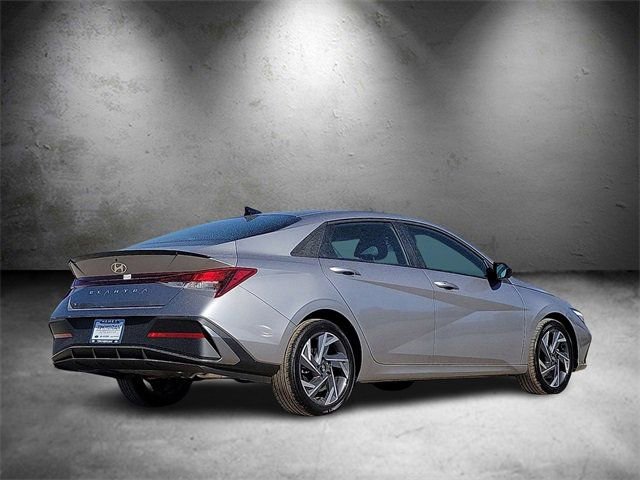 New 2025 Hyundai Elantra Sport image 4