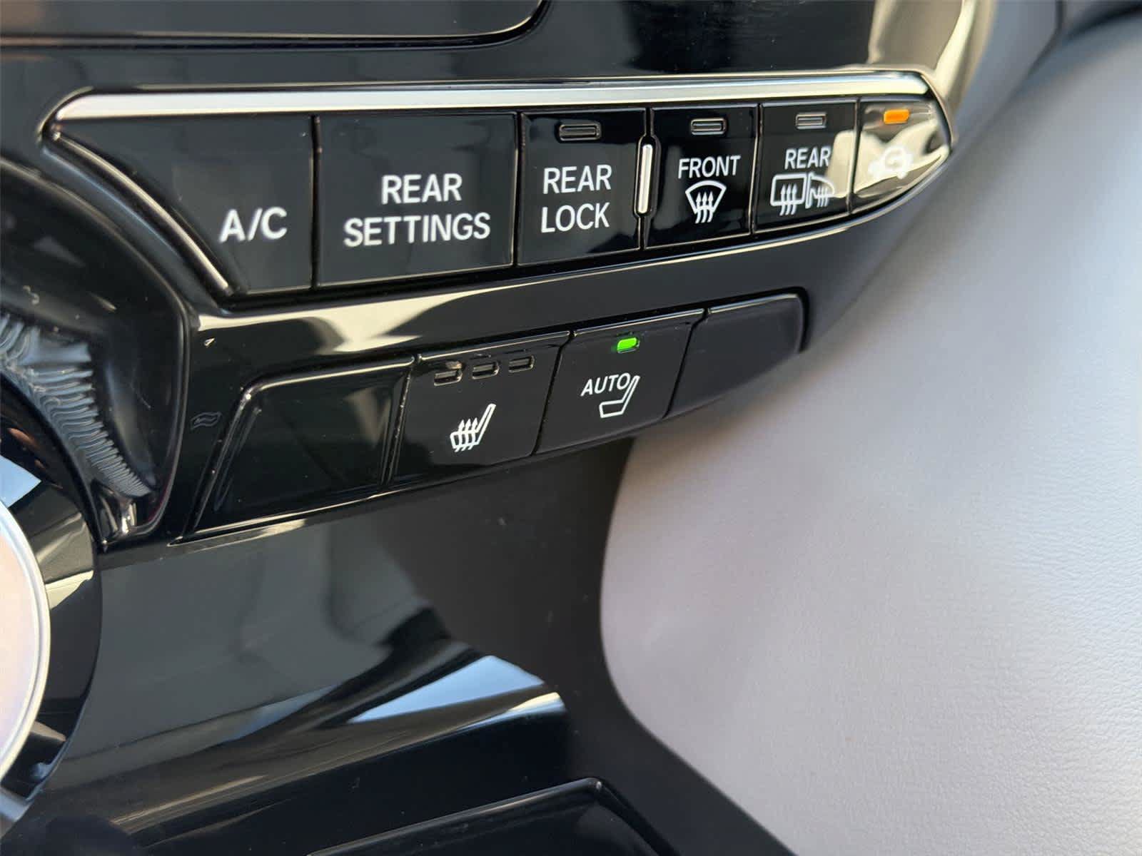 Certified 2023 Acura MDX w/ Technology Package AWD/4WD image 36