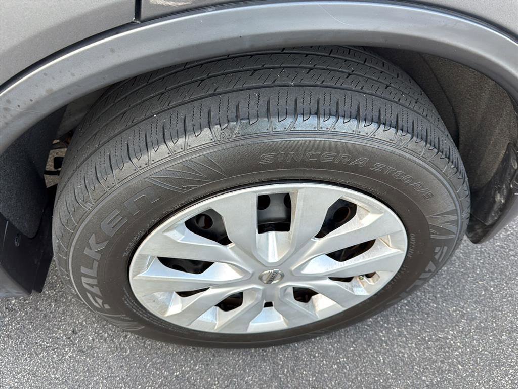 Certified 2019 Nissan Rogue S AWD/4WD image 6
