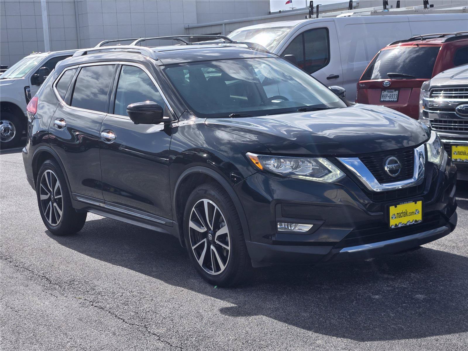 Used 2019 Nissan Rogue SL w/ Premium Package FWD image 3
