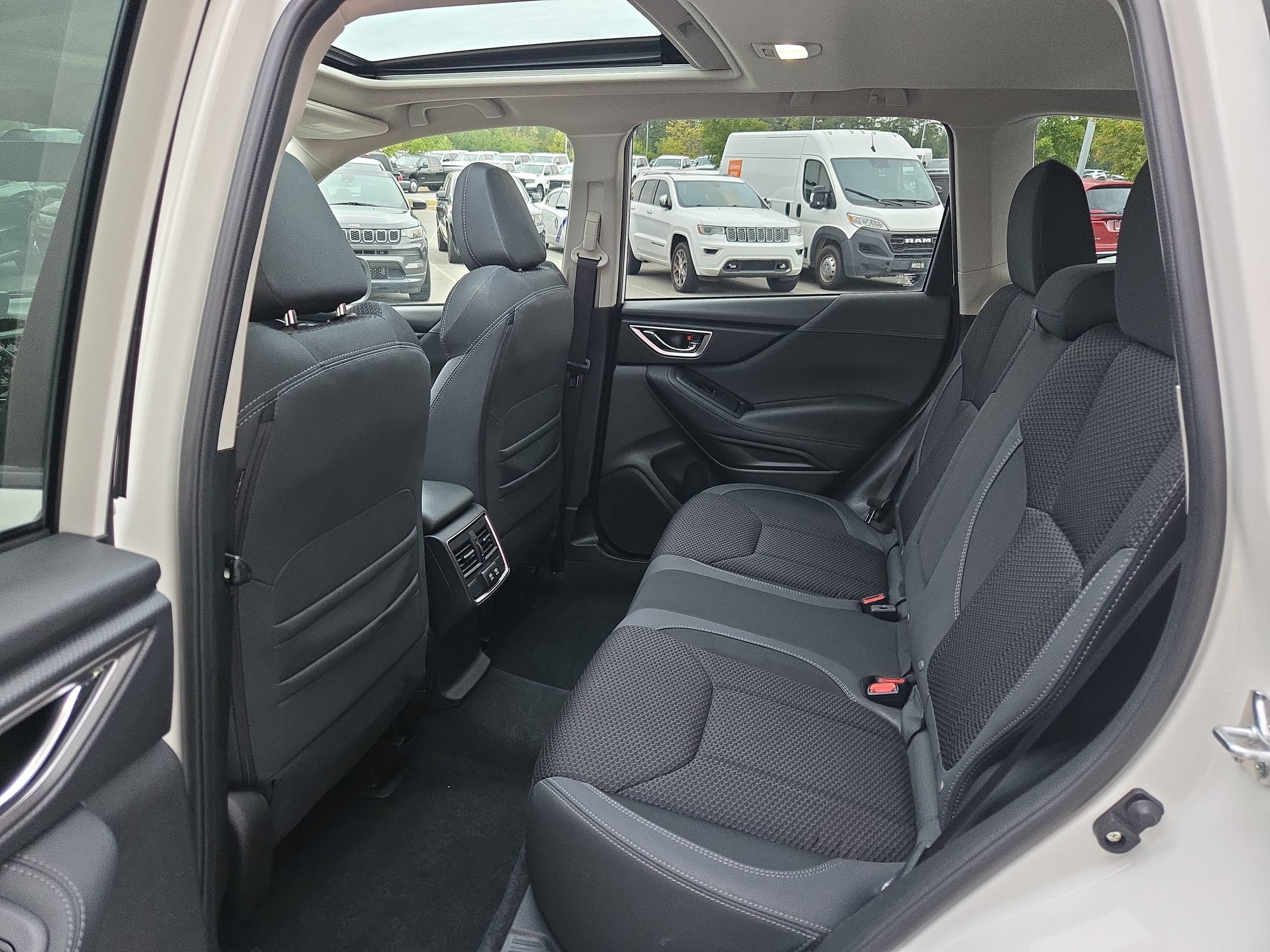 Used 2024 Subaru Forester Premium AWD/4WD image 41
