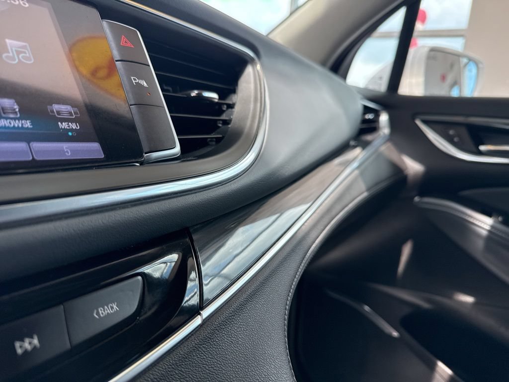 Used 2018 Buick Enclave Essence FWD image 34